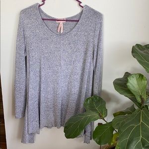 soft long sleeve blue top